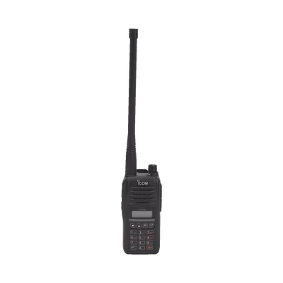 Radio Portátil Aéreo, rango de frecuencia 118-136.99166 MHz, 6W PEP, 200 canales alfanuméricos, pantalla de 8 caracteres, incluye bateria, cargador, antena y clip