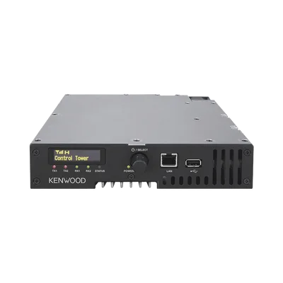 Repetidor VHF 136-174 MHz, Digital NXDN*-DMR*-Analógico, 50 Watts, puerto LAN, MIL-STD-810, SNMP, Redundancia, Inc. accesorios de instalación